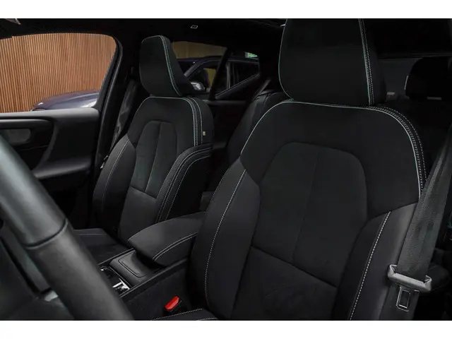 Volvo XC40 Recharge 70 kWh 2022 Elektrisch 21