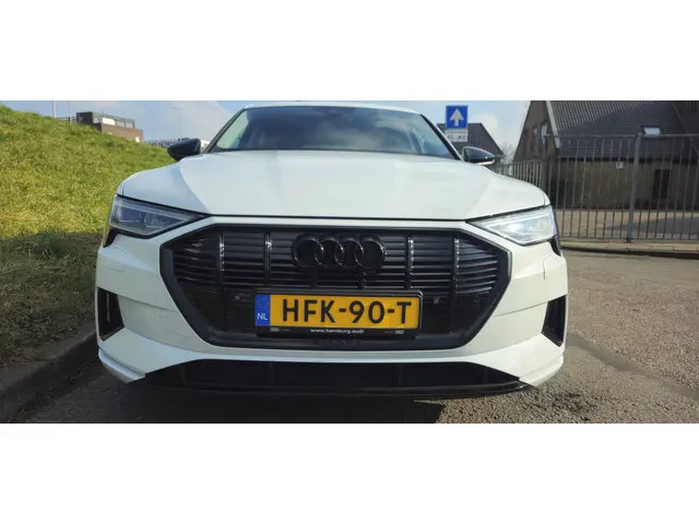 Audi e-tron 3