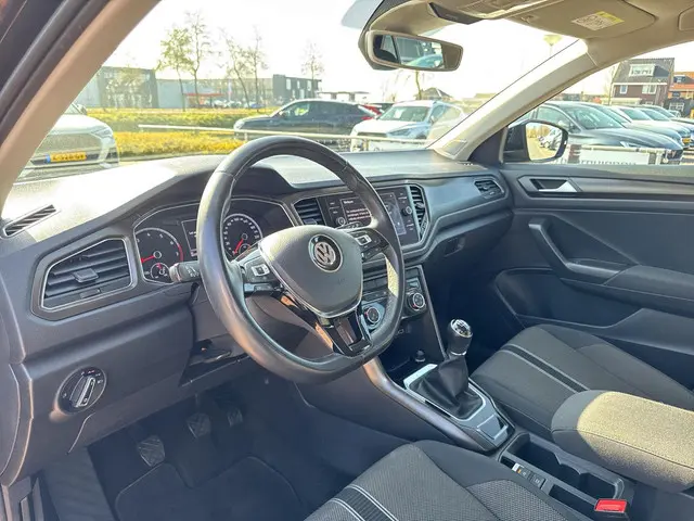 Volkswagen T-Roc 2