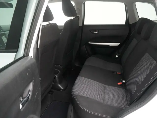 Suzuki Vitara 1.6 Exclusive 2016 Benzine 10