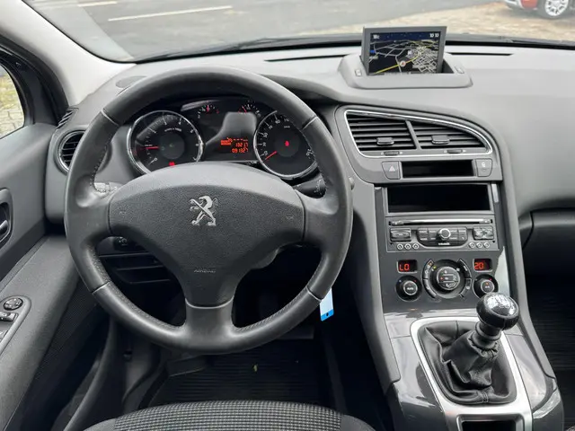 Peugeot 5008 1.2 PureTech Blue Lease 7p. 2016 Benzine 29