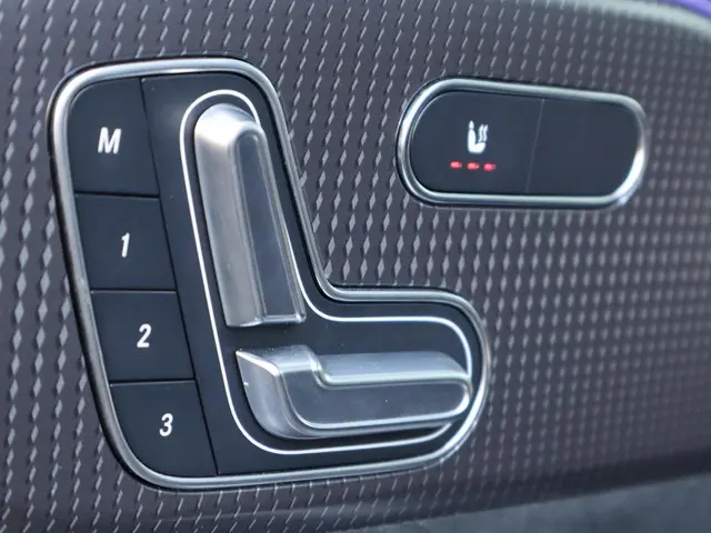 Mercedes-Benz EQB 300 4MATIC AMG line 2022 Elektrisch 16