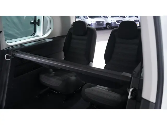 Opel Combo Tour 1.2 Turbo L2H1 Edition 7p. 2020 Benzine 38