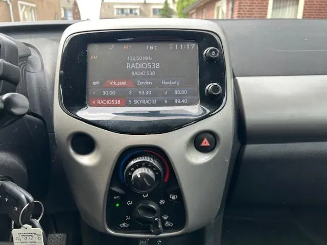 Citroën C1 1.0 e-VTi Feel Navi airco cruise 2015 Benzine 8