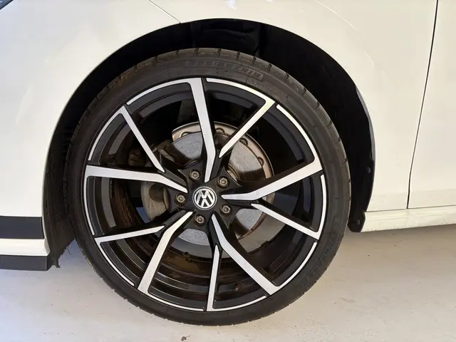 Volkswagen Golf 1.5 eTSI 2020 Hybride Benzine 9