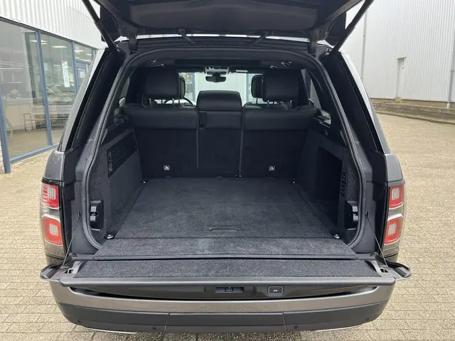 Land Rover Range Rover 4.4 SDV8 Vogue 2018 Diesel 11
