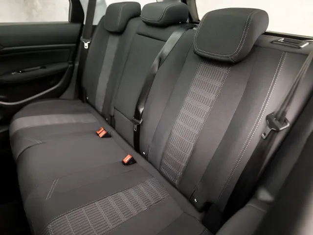 Peugeot 308 SW 1.2 PureTech Sport 2020 Benzine 16