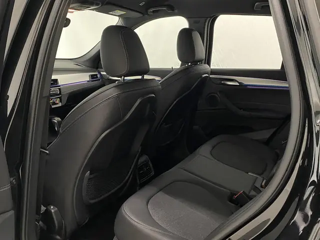 BMW X1 xDrive25e Executive 2021 Hybride Benzine 35