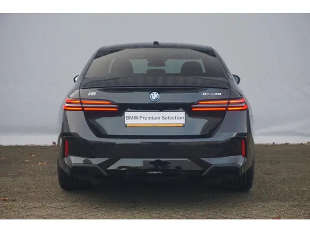BMW i5 eDrive40 2025 Elektrisch 5