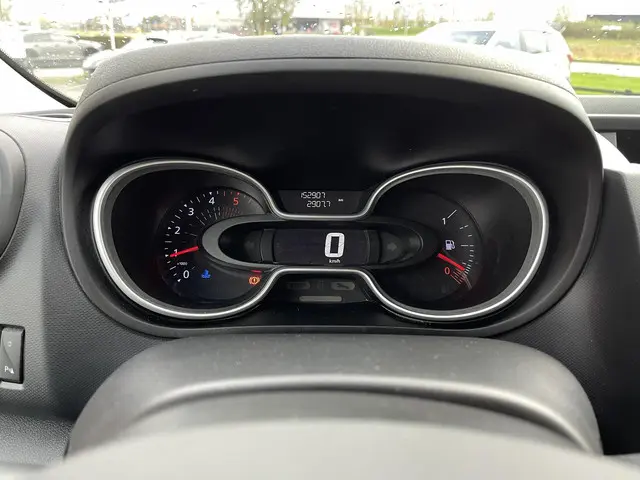 Nissan NV300 2.0 dCi 120 L2H1 Acenta 2021 Diesel 24