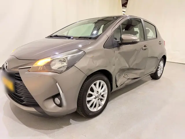 Toyota Yaris HB 1.0 VVT-i Aspiration 2017 Benzine 3