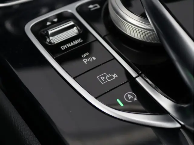 Mercedes-Benz C-Klasse 180 AMG-line 2019 Benzine 63