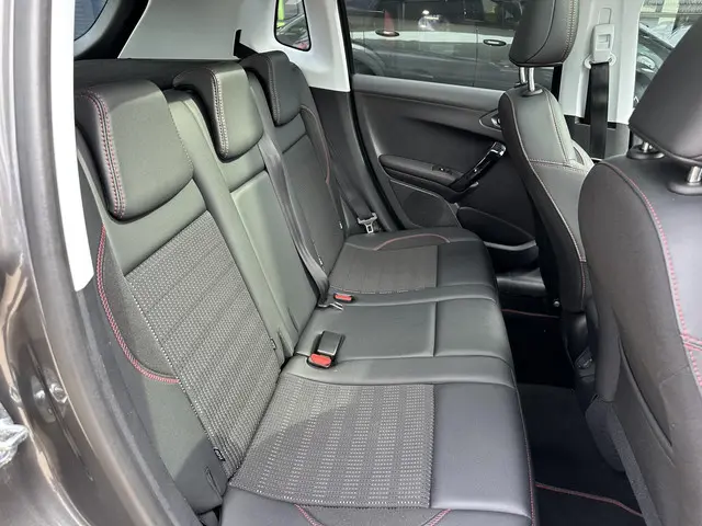 Peugeot 2008 1.2 PureTech GT-line 2018 Benzine 15