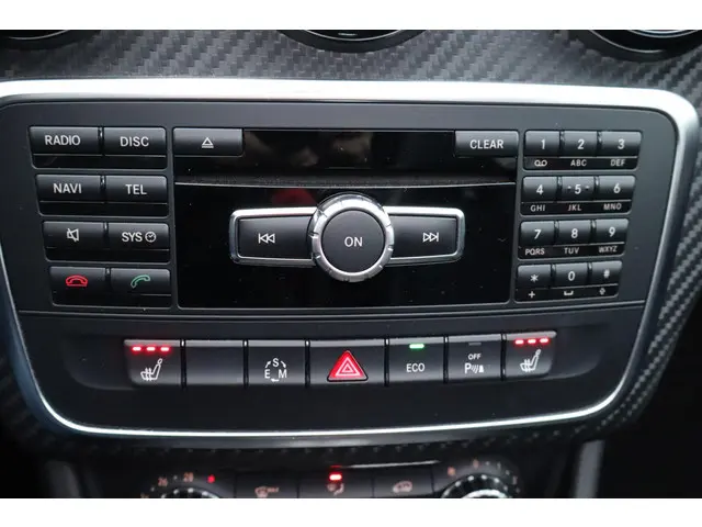 Mercedes-Benz A-Klasse 250 Sport Ambition 2014 Benzine 33