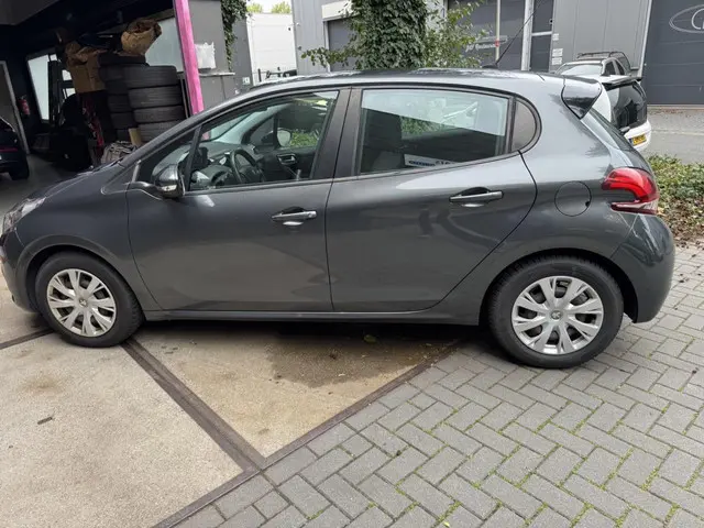 Peugeot 208 3
