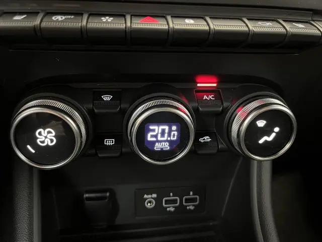 Renault Captur 1.3 TCe 140 Intens 2021 Benzine 37