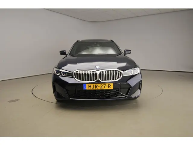 BMW 3 Serie Touring 330e xDrive 2024 Hybride Benzine 5
