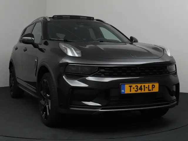 Lynk & Co 01 1.5 2023 Hybride Benzine 40