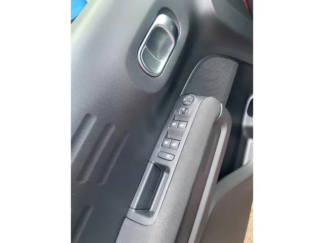 Citroën C3 Aircross 1.2 PureTech C-Series 2023 Benzine 18