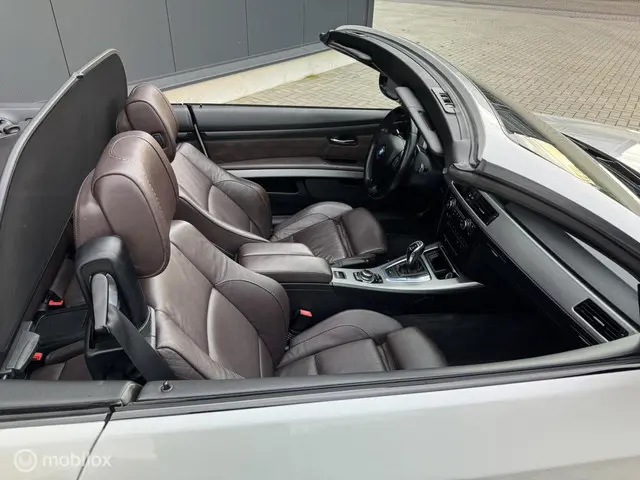 BMW 3 Serie Cabrio 335i High Executive 2013 Benzine 18