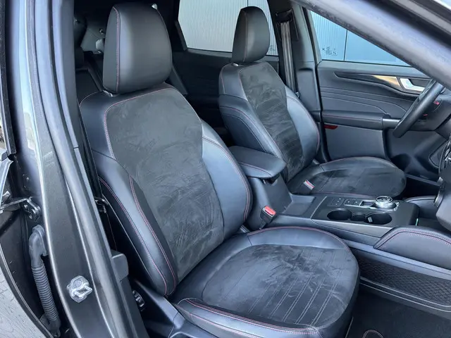 Ford Kuga HELAAS VERKOCHT!!! 2023 Hybride Benzine 26