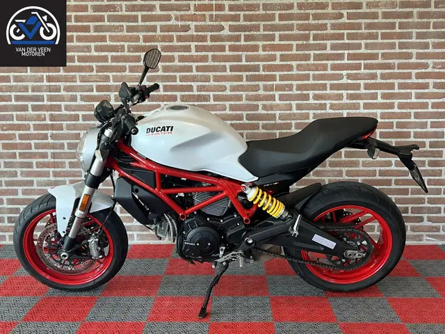 Ducati Monster 797 ABS 2018 Benzine 5