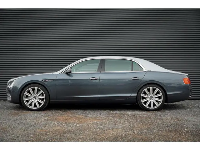 Bentley Flying Spur 6.0 W12 2016 Benzine 3
