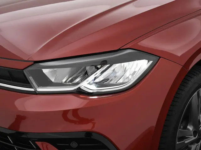 Volkswagen Polo 1.0 Tsi 95pk R-Line 2023 Benzine 34