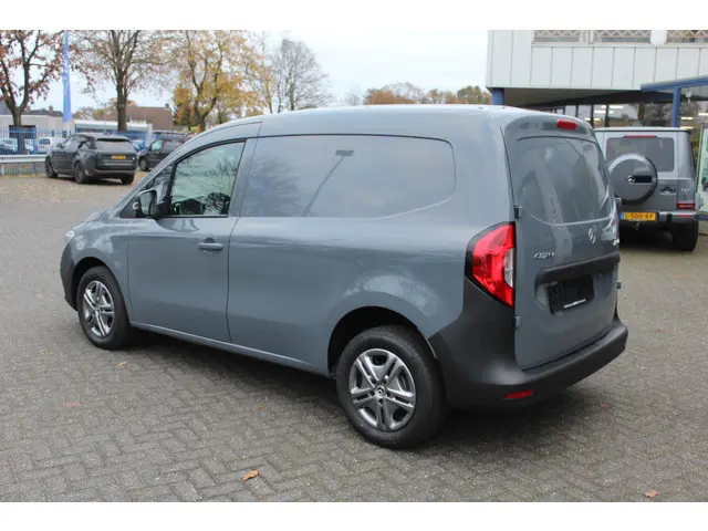 Mercedes-Benz Citan 110 CDI L1 Pro 2023 Diesel 12