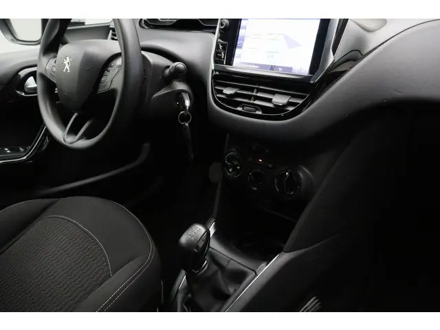 Peugeot 208 1.2 PureTech Blue Lion 2017 Benzine 29