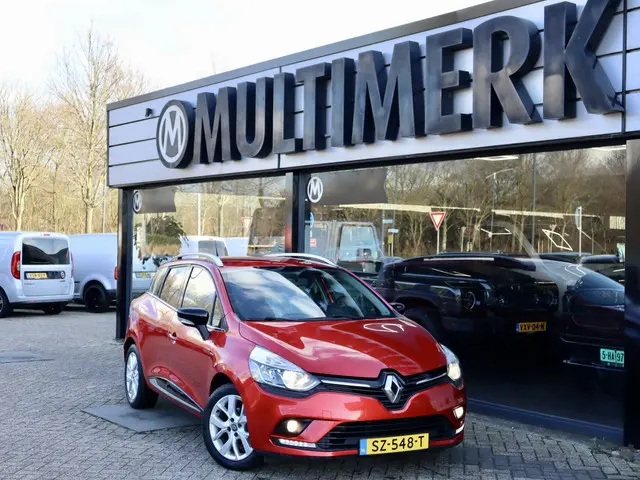 Renault Clio Estate 0.9 TCe Limited 2018 Benzine 14
