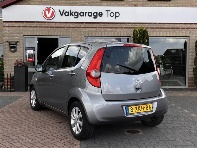 Opel Agila 1.2 Edition 2014 Benzine 8