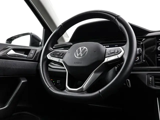 Volkswagen Polo 1.0 TSI 95pk Life Business 2022 Benzine 27