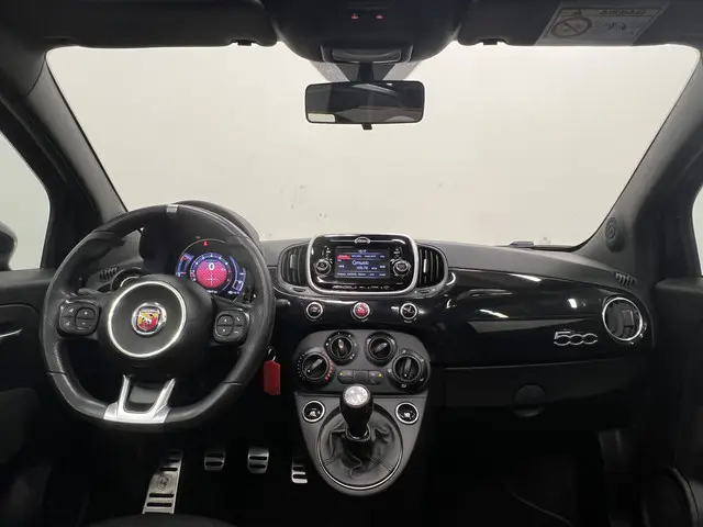 Abarth 500C 1.4 T-Jet Abarth 595 2018 Benzine 26