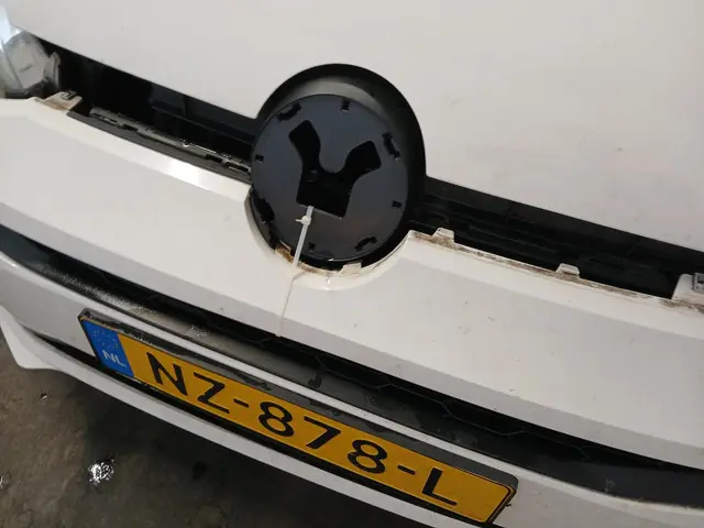 Volkswagen up! 1.0 BMT move up! SCHADEAUTO!! 2017 Benzine 11