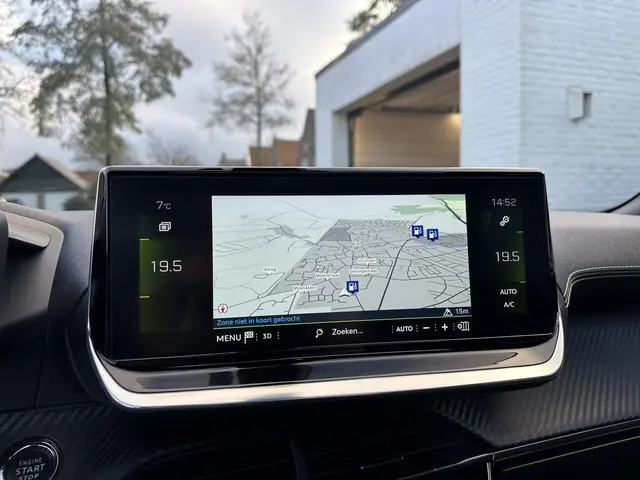 Peugeot 2008 1.2 Turbo 130 PK GT Pack 2021 Benzine 24