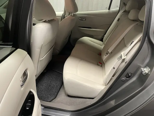 Nissan Leaf Acenta 24 kWh 2014 Elektrisch 10