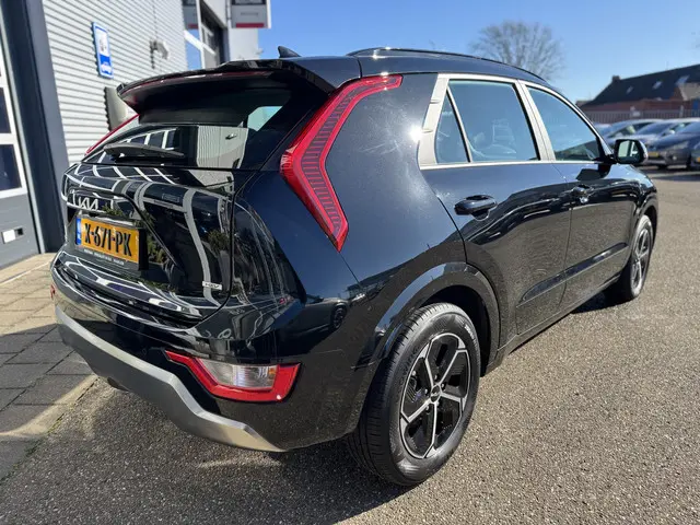 Kia Niro 1.6 GDi Hybrid DynamicLine 2024 Hybride Benzine 8