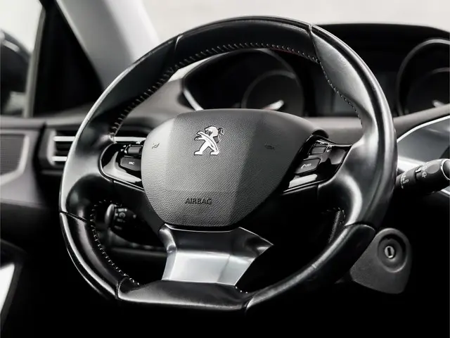Peugeot 308 SW 1.2 PureTech Allure Sport 2017 Benzine 18