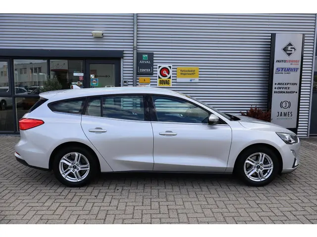 Ford Focus Wagon 1.0 Business 2021 Benzine 2