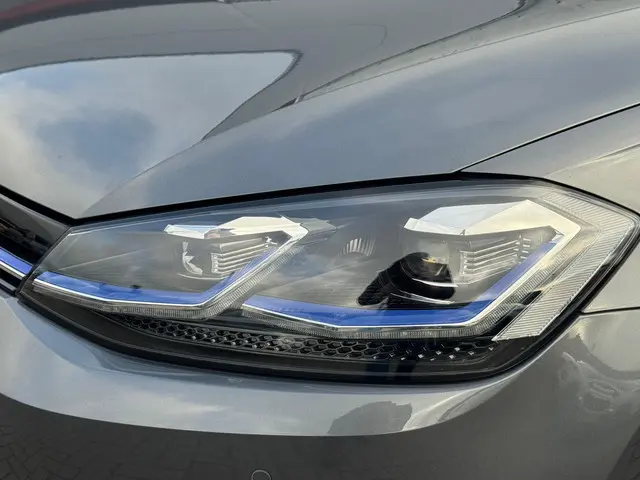 Volkswagen e-Golf e-Golf 2017 Elektrisch 17