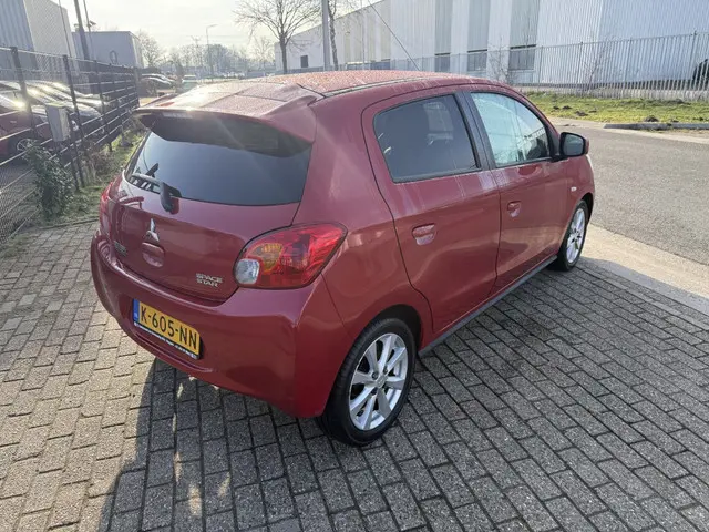 Mitsubishi Space Star 3