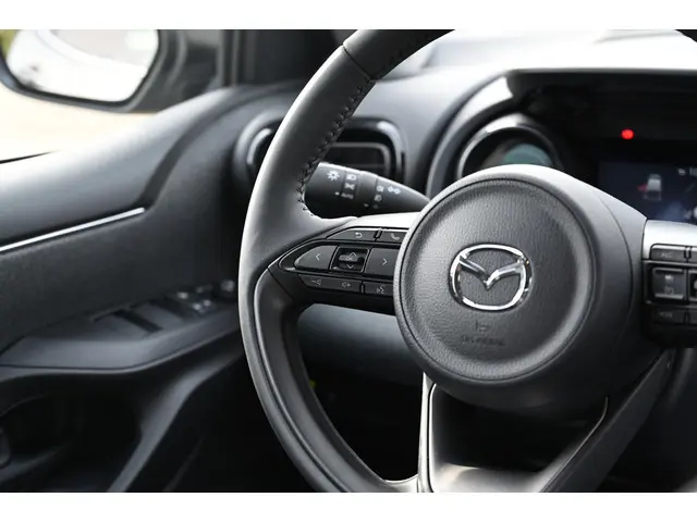 Mazda 2 Hybrid 116 automaat Select 2023 Hybride Benzine 15