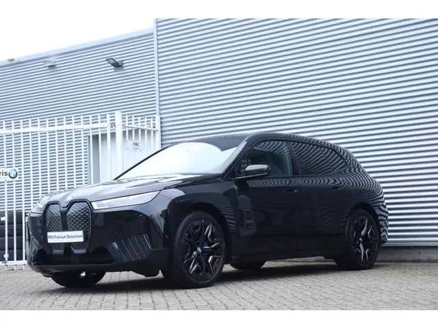 BMW iX xDrive40 2023 Elektrisch 38