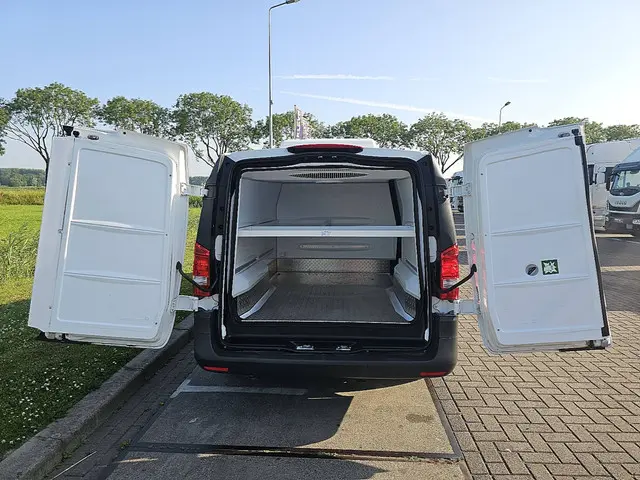 Mercedes-Benz Vito 114 2019 Diesel 16
