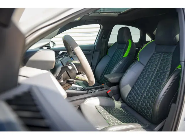 Audi RS3 A3 Limousine 2.5 TFSI quattro 2023 Benzine 8