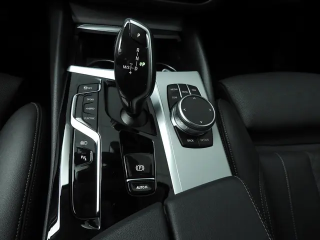 BMW 5 Serie Touring 530e 2023 Hybride Benzine 41