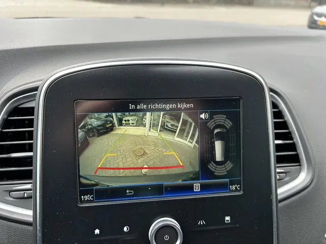 Renault Grand Scénic 1.3 TCe Intens 2019 Benzine 22