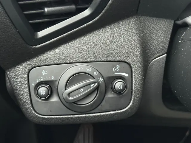 Ford C-MAX 1.5 Titanium 2015 Benzine 35