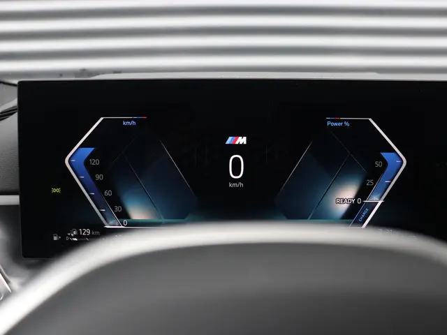 BMW 3 Serie Touring 330e 2025 Hybride Benzine 27